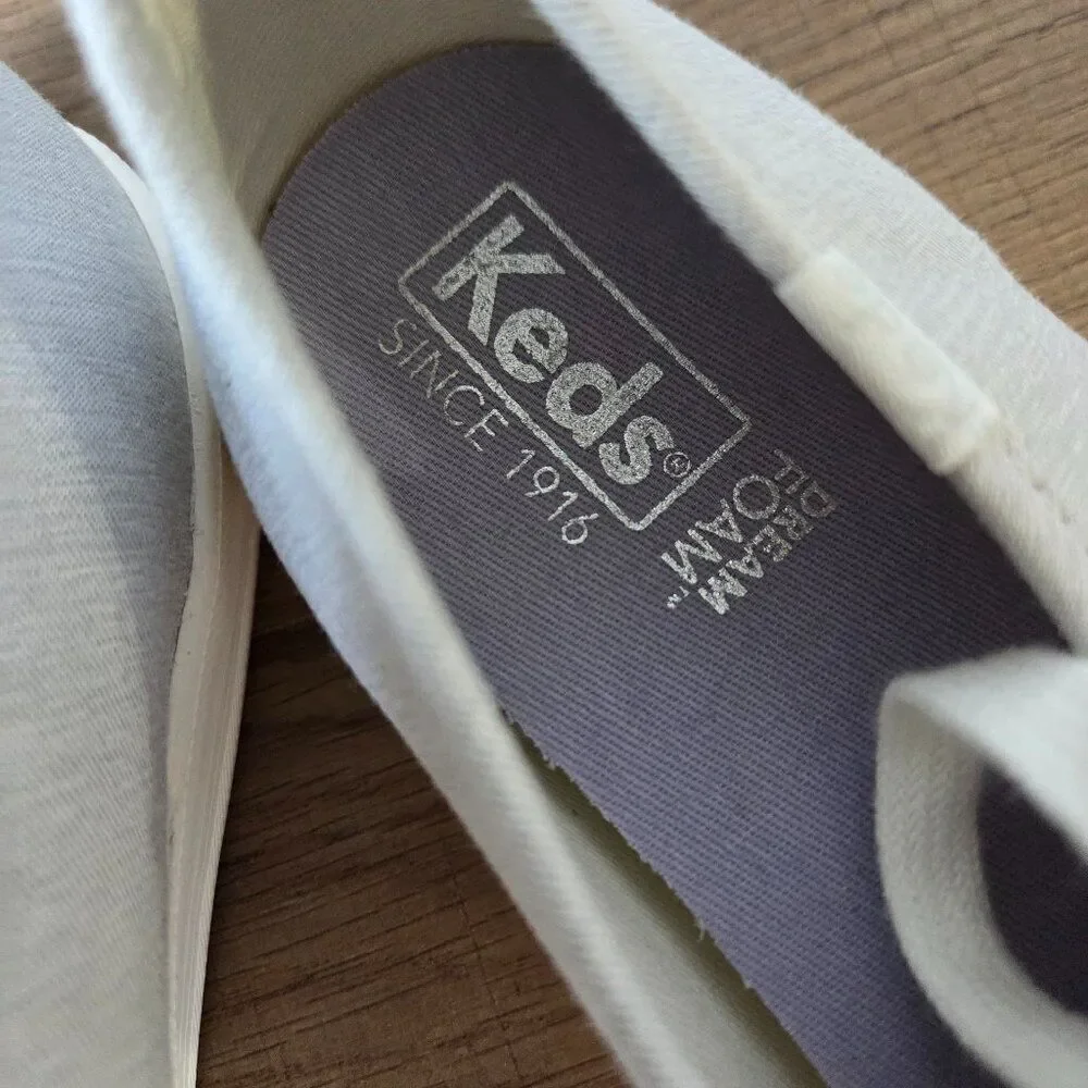 NEW W/O BOX KEDS LIGHT GREY FABRIC UPPER LACED SNEAKERS SIZE 9.5 WOMENS